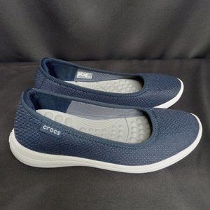 CROCS Reviva Flat Size 6